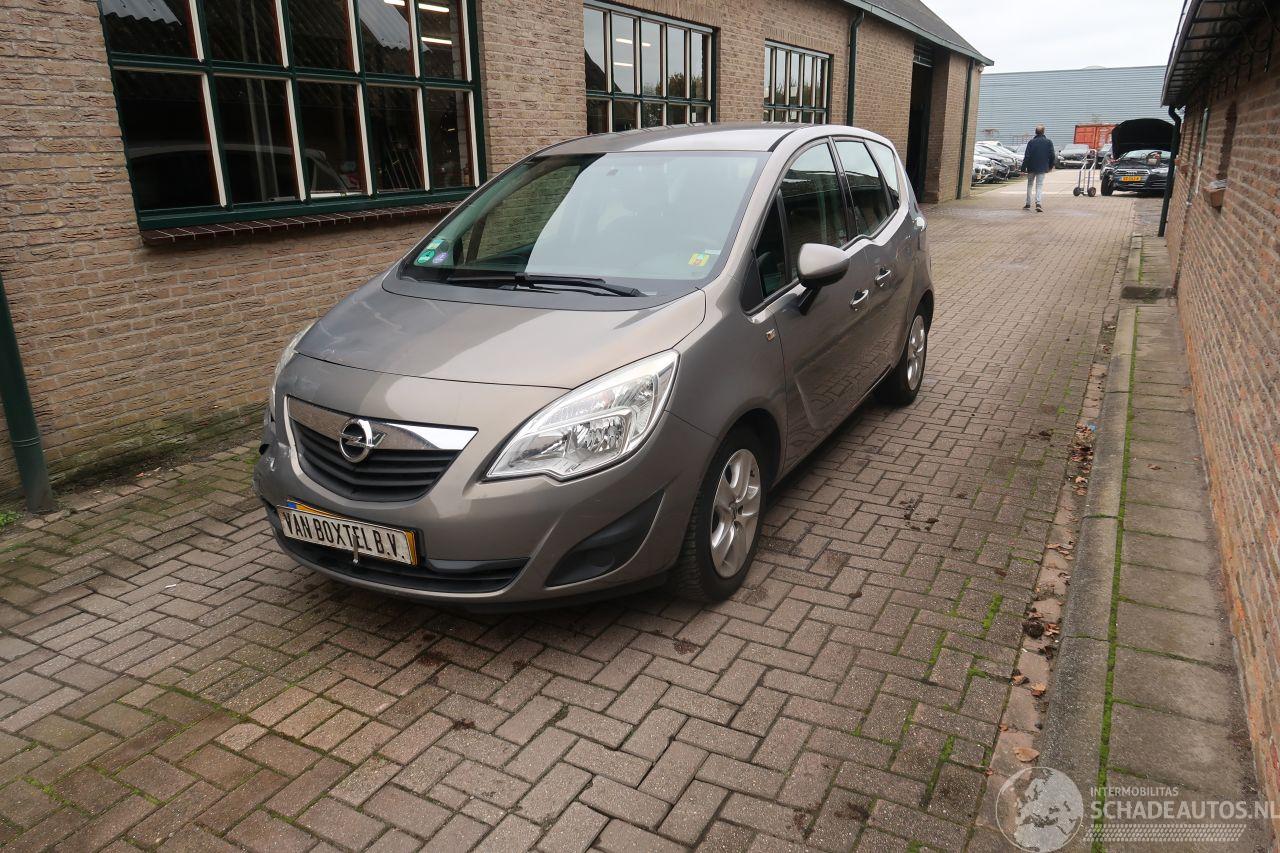 Opel Meriva 1.4 Selection