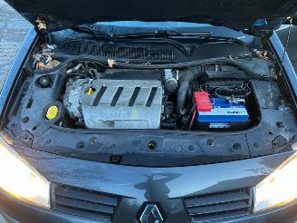 Renault Mégane Coupe Cabriolet 2.0-16V Privilège Luxe picture 17