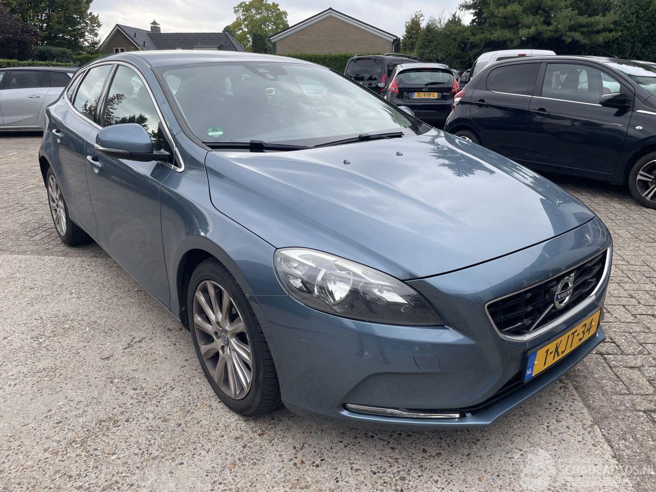 Volvo V-40 1560cc diesel