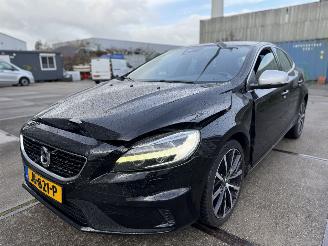 Voiture accidenté Volvo V-40 2.0 D2 Momentum R-design 2016/6