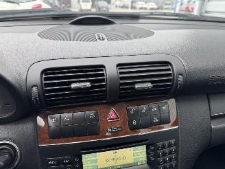 Mercedes C-klasse C220 CDI Elegance picture 10