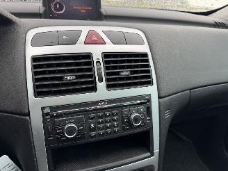 Peugeot 307 2.0-16V ST Pack Business picture 11