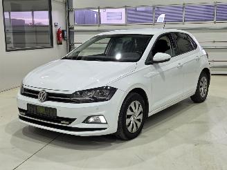 krockskadad bil auto Volkswagen Polo Comfortline 2018/6