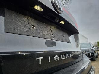 Volkswagen Tiguan 1.5 eTSI DSG IQ-Light 360View Virtual Keyless Sfeerverl. Acc Lane-Assist 1/2Leder Trekhaak picture 18