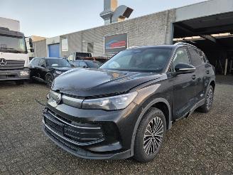 Damaged car Volkswagen Tiguan 2.0 TDI DSG Virtual Head-Up IQ-Light 360view Navi Stuurverw. Stoelverw. Acc Trekhaak 110KW/150PK 2025/7