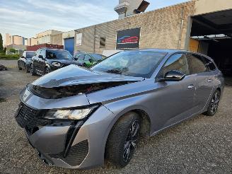 krockskadad bil auto Peugeot 308 Allure Automaat Virtual Keyless Camera Navi Led 96KW / 131PK 2023/12