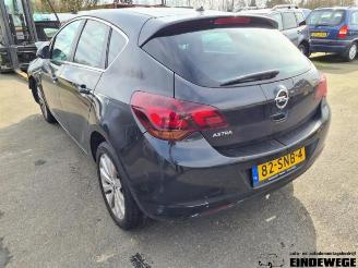 Opel Astra Astra J (PC6/PD6/PE6/PF6), Hatchback 5-drs, 2009 / 2015 1.4 16V ecoFLEX picture 2