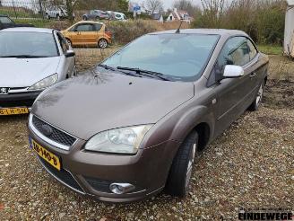 Coche siniestrado Ford Focus Focus 2 C+C, Cabrio, 2006 / 2010 1.6 16V 2007/5