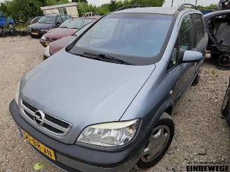 Vrakbiler auto Opel Zafira Zafira (F75), MPV, 1998 / 2005 2.0 DI 16V 2004/11