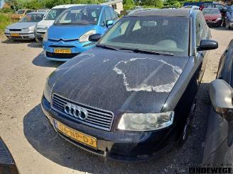 Vrakbiler auto Audi A4 A4 Avant (B6), Combi, 2001 / 2005 2.0 20V 2004/1