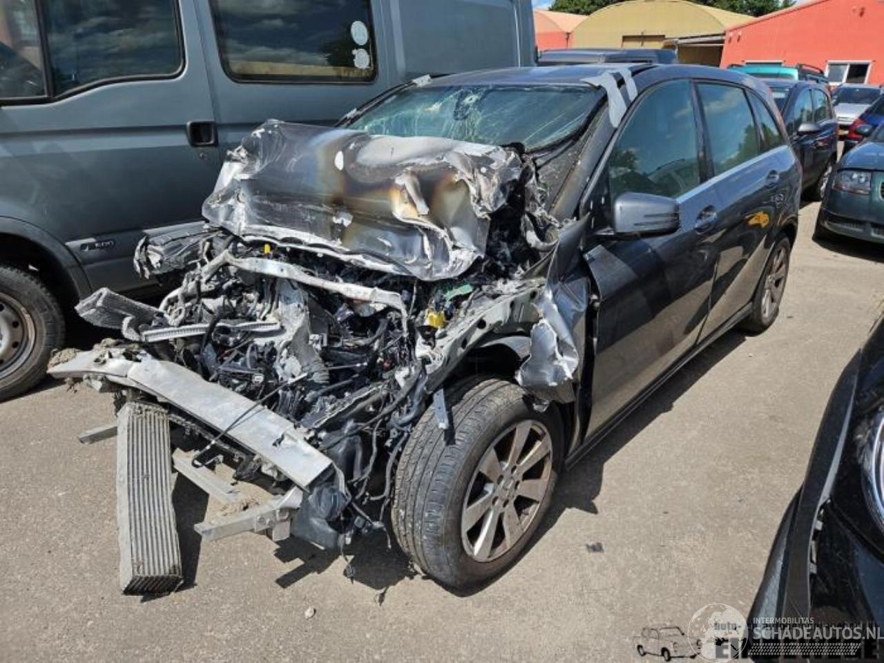 Mercedes B-klasse B (W246), Hatchback, 2011 / 2018 1.6 B-180 BlueEFFICIENCY Turbo 16V