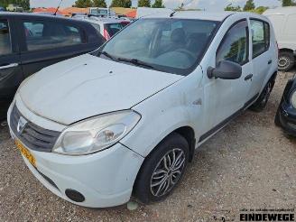 skadebil auto Dacia Sandero Sandero I (BS), Hatchback, 2008 / 2013 1.2 16V 2009/8