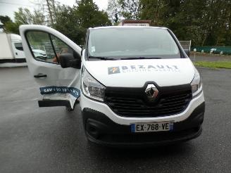Renault Trafic TRAFIC 3 COURT PHASE 1 - 1.6 DCI - 16V TURBO picture 13