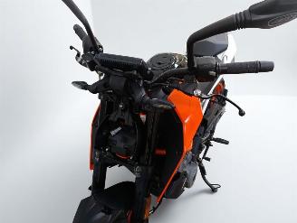 KTM 390 Duke  picture 22