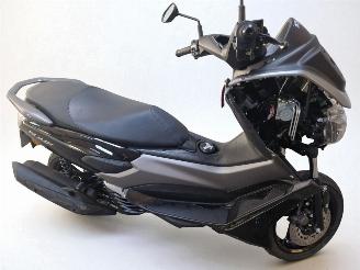 Vaurioauto  scooters Yamaha  N MAX 2018/5