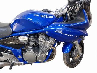 Suzuki  GSF picture 5