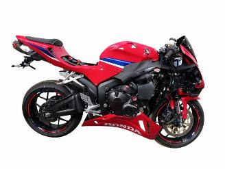 krockskadad bil motor Honda CBR 600 RR 2024/8