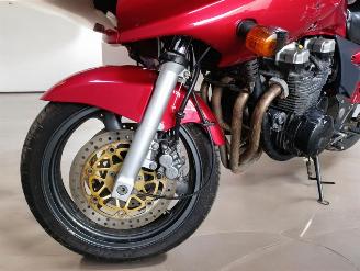 Kawasaki ZR - 7 S picture 11