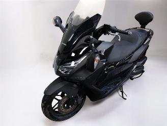 Honda  FORZA picture 10