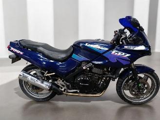 krockskadad bil motor Kawasaki  GPZ 1995/6