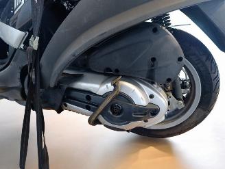 Piaggio  MP3 picture 14