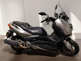 damaged scooters Yamaha Xmax  2018/5