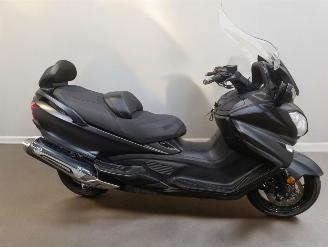 uszkodzony skutery Suzuki  BURGMAN 2017/7