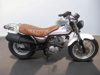 skadebil motor Suzuki VanVan 125  2010/7