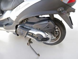 Piaggio  MP3 picture 6