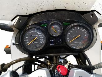 Suzuki GSX 750 F picture 2