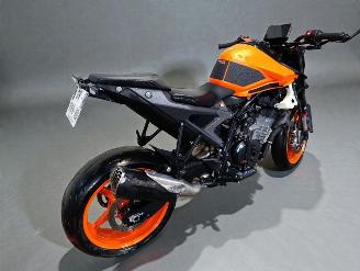 krockskadad bil motor KTM 990 Super Duke  2024/2