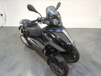 skadebil bromfiets Piaggio  YOURBAN 2014/3