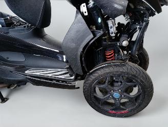 Piaggio  MP3 picture 11