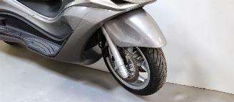 Piaggio X10  picture 15