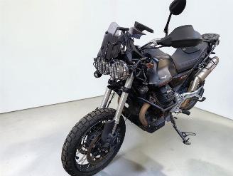 Moto Guzzi V 850 TT picture 3