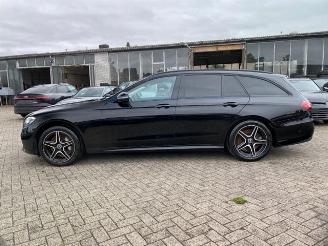 Mercedes E-klasse 300d T AMG Lin *PANO - AHK - KAM - LD* picture 3
