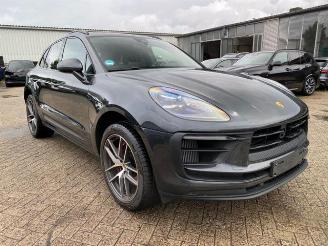 krockskadad bil auto Porsche Macan S *CHRONO - PANO - BOSE - LUFTFEDER* 2024/3