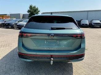 Volkswagen Passat Variant 2.0 TDI DSG R-Line *HEAD-UP -AHK* picture 12