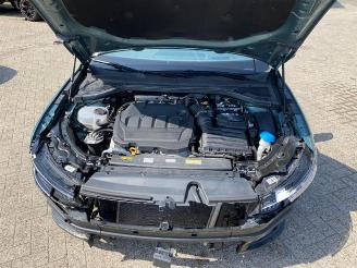 Volkswagen Passat Variant 2.0 TDI DSG R-Line *HEAD-UP -AHK* picture 16