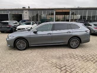 Volkswagen Passat Var. 2.0 TDI DSG Elegance 4Motion *PANO* picture 2
