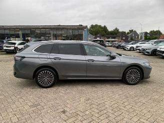 Volkswagen Passat Var. 2.0 TDI DSG Elegance 4Motion *PANO* picture 5