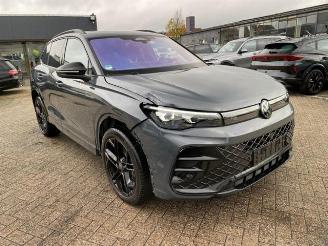 Vaurioauto  passenger cars Volkswagen Tiguan 2.0 TSI DSG 4Motion R-Line *HEAD-UP-PANO* 2025/5