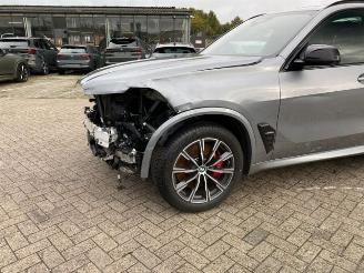 BMW X5 M60i xDrive *HEAD UP - PANO - AHK - KAM* picture 14