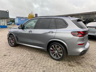 Damaged car BMW X5 M60i xDrive *HEAD UP - PANO - AHK - KAM* 2024/11