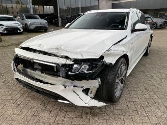 Mercedes E-klasse 300 T Avantgard * KAM - AHK - NAV * picture 5