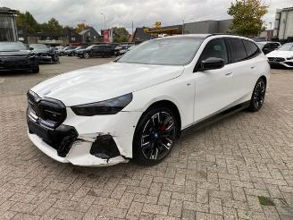 BMW i5 M60 xDrive Touring *HEAD-UP - PANO - AHK* picture 8