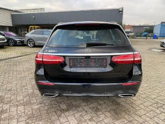 Mercedes E-klasse 300 T AMG Lin *PANO - NAVI - KAM* picture 7