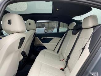 BMW i5 M60 xDrive *HEAD-UP - PANO - 360 KAM - NAVI* picture 16