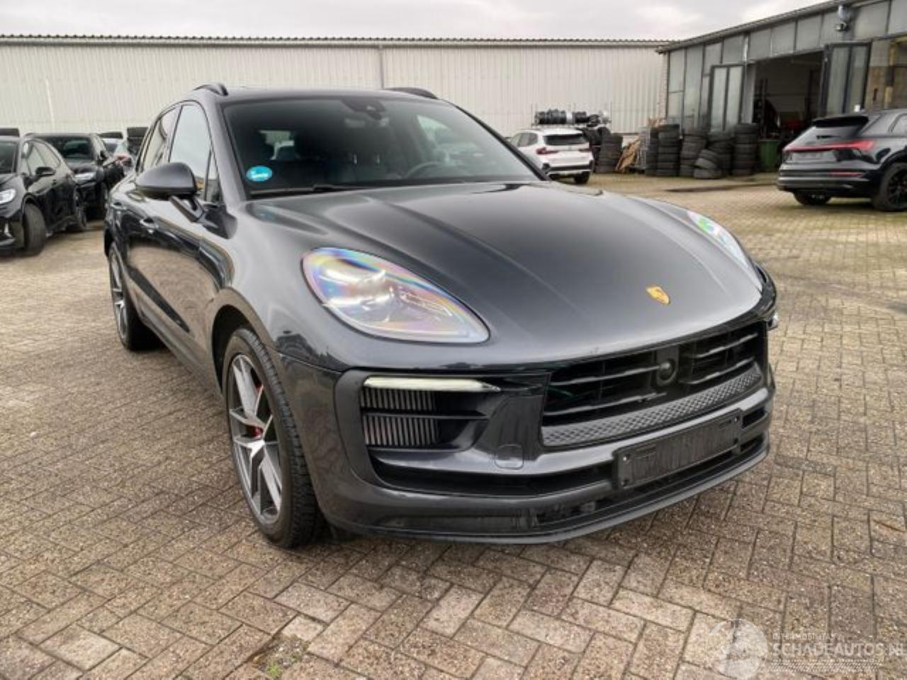 Porsche Macan S *CHRONO - PANO - BOSE - LUFTFEDER*