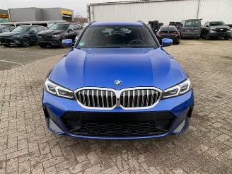 BMW 3-serie 0e Touring M Sport *PANO - HEAD-UP - 60 KAM* picture 12